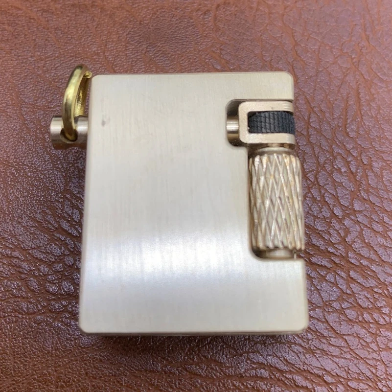 黄铜手工迷你方形小胖墩侧轮弹盖煤油打火机