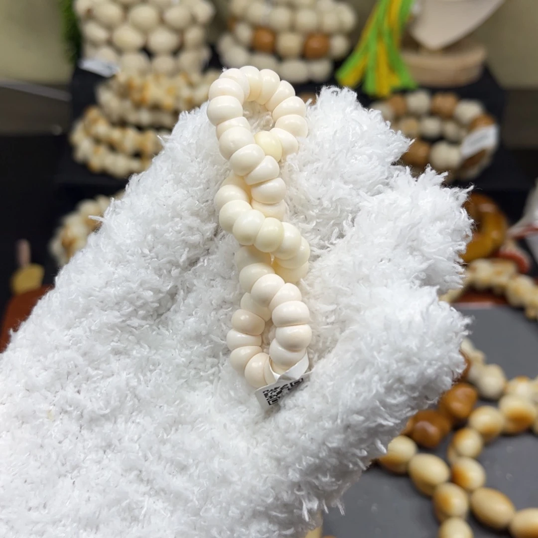 菩提根/象牙果吊坠2.18.16驼骨微瑕