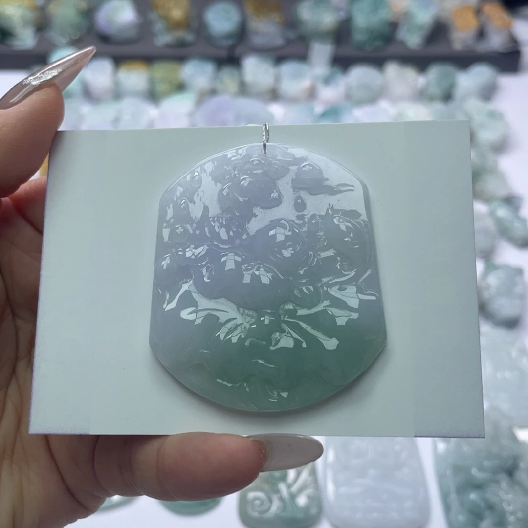 翡翠颈饰未镶嵌牌子