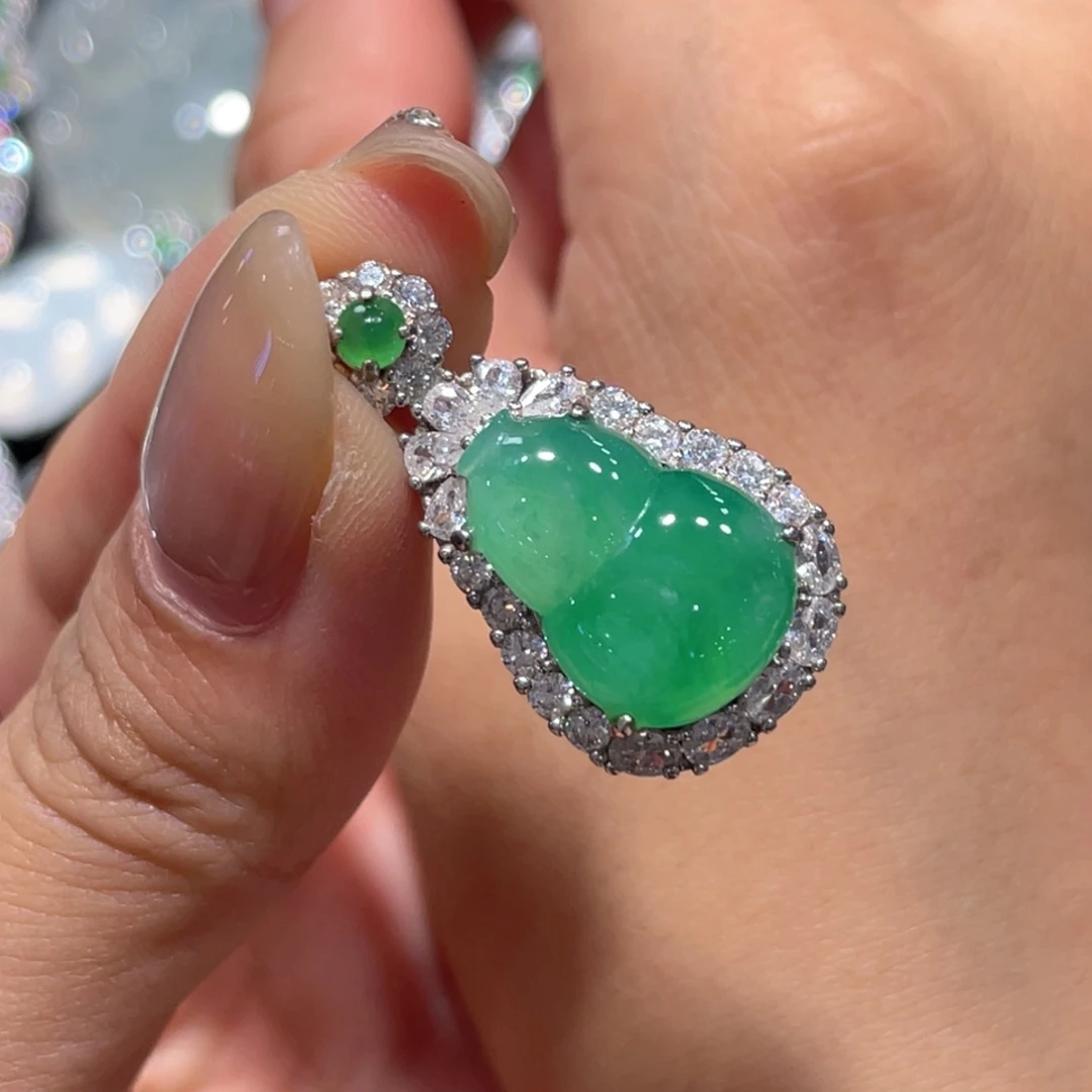 颈饰银S925镶嵌翡翠吊坠