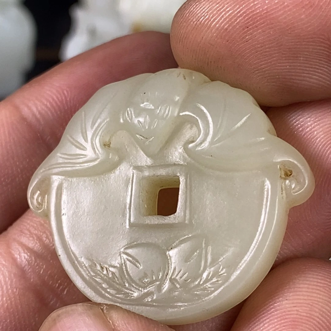 和田玉如图未镶嵌?