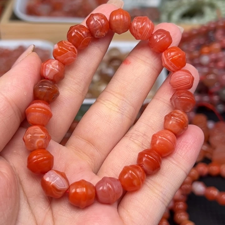 南红玛瑙未镶嵌手链