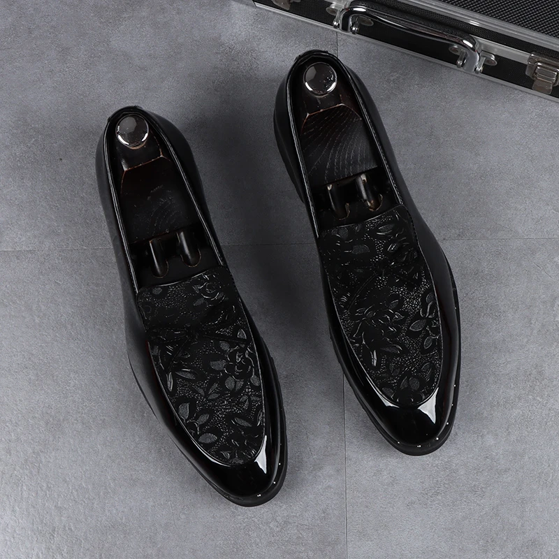 流苏男士尖头皮鞋男2025新款一脚蹬高级感豆豆鞋男款软底男鞋