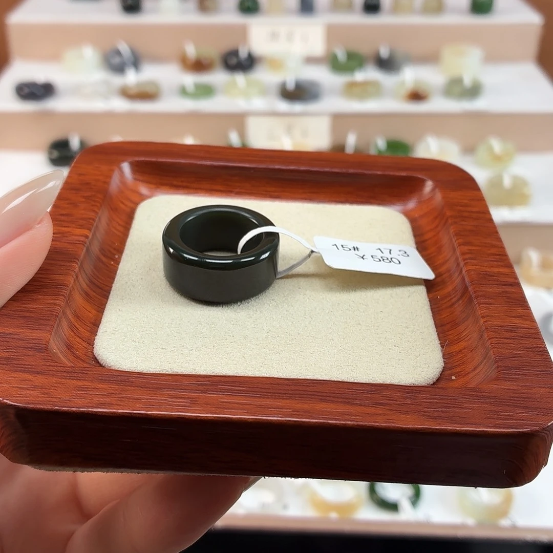 顺****和田玉未镶嵌戒指内径17.3