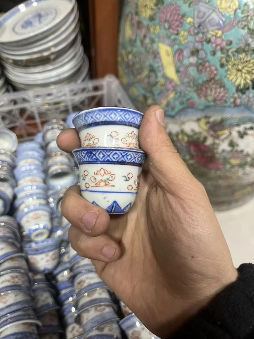 景德镇567精品老厂瓷玲珑加彩小酒杯一对