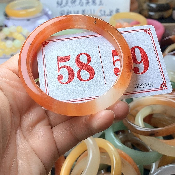 石英质玉（黄龙玉）未镶嵌手镯