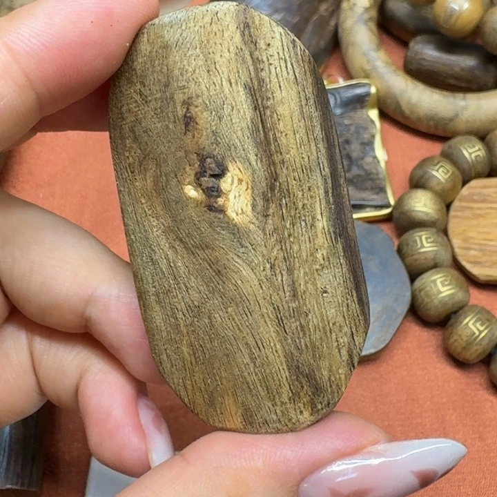 大叶紫檀（黑酸枝木类）
