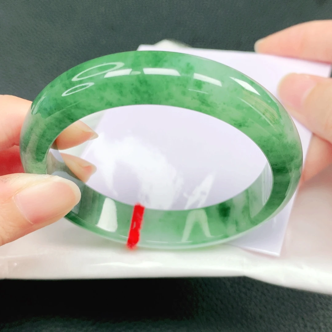 翡翠未镶嵌手镯57圈