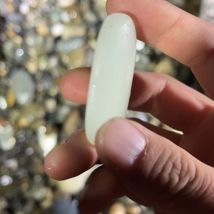 石英岩玉未镶嵌车挂