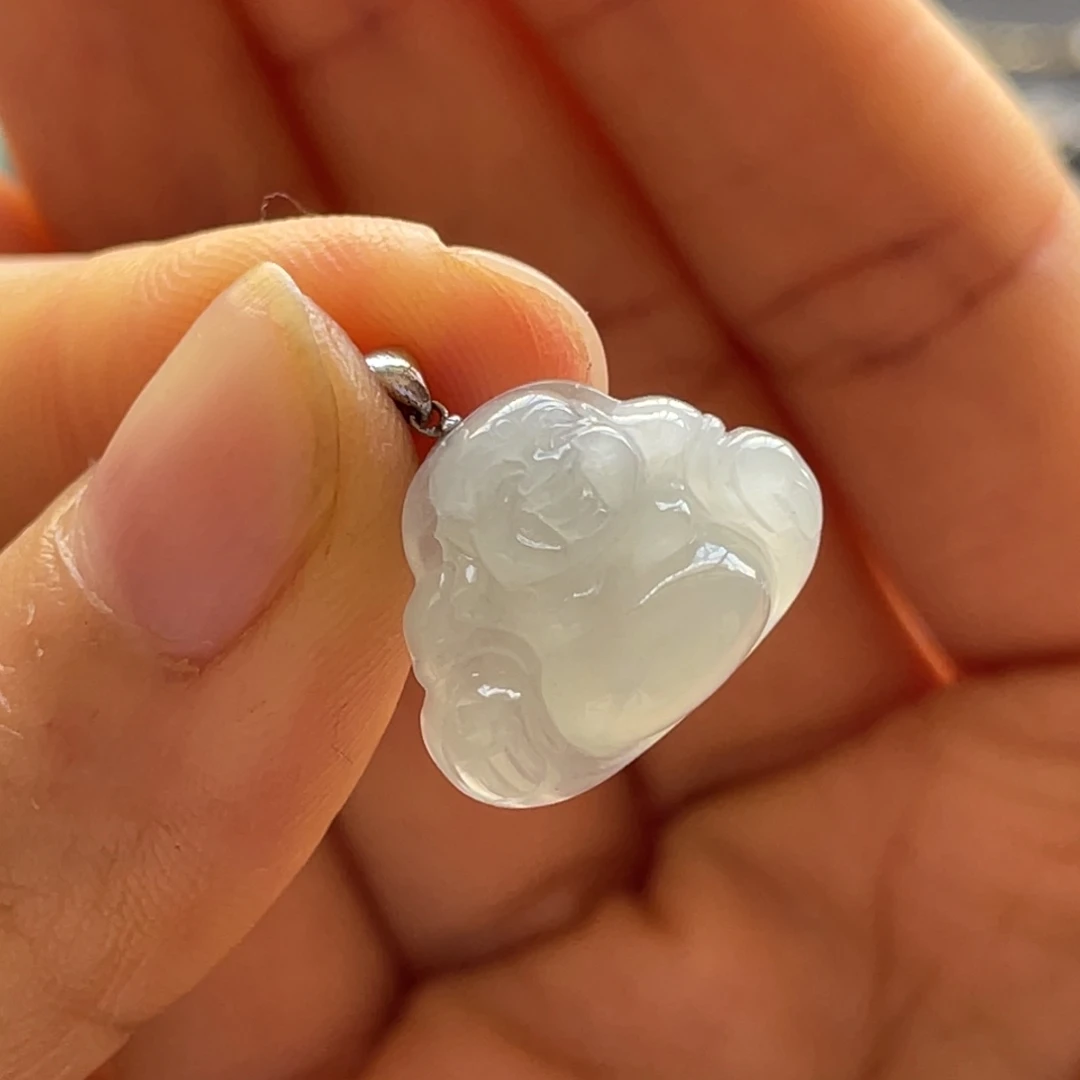 翡翠颈饰18K金镶嵌佛