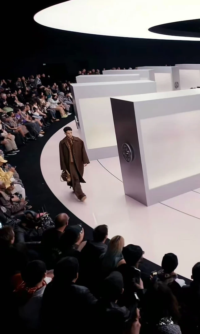 【16号链接-老马刺绣】重磅小众男女同款针织翻领假两件 21016