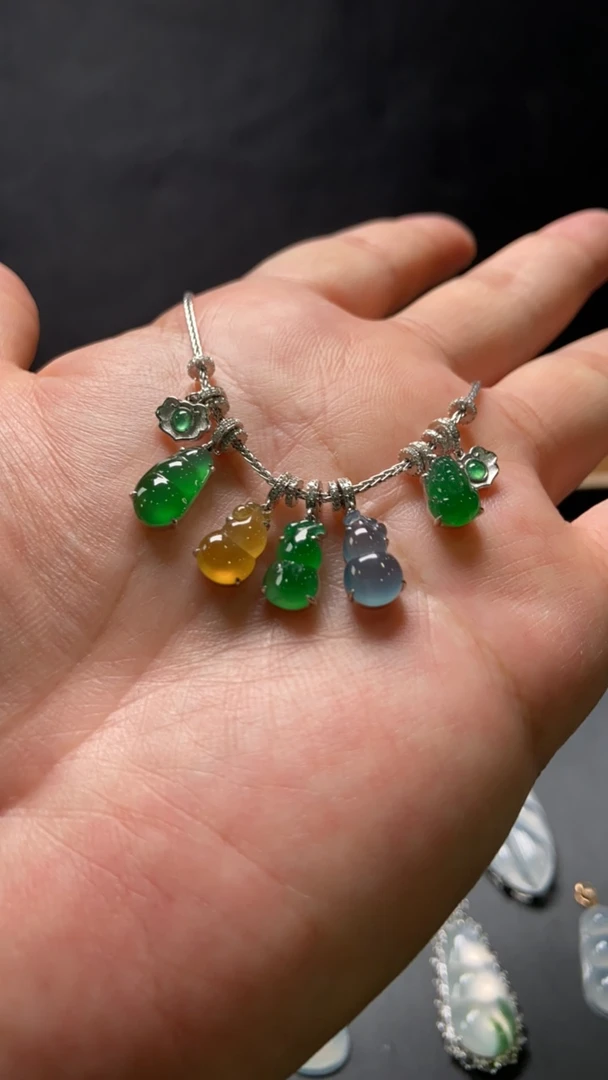 18K翡翠多宝手链