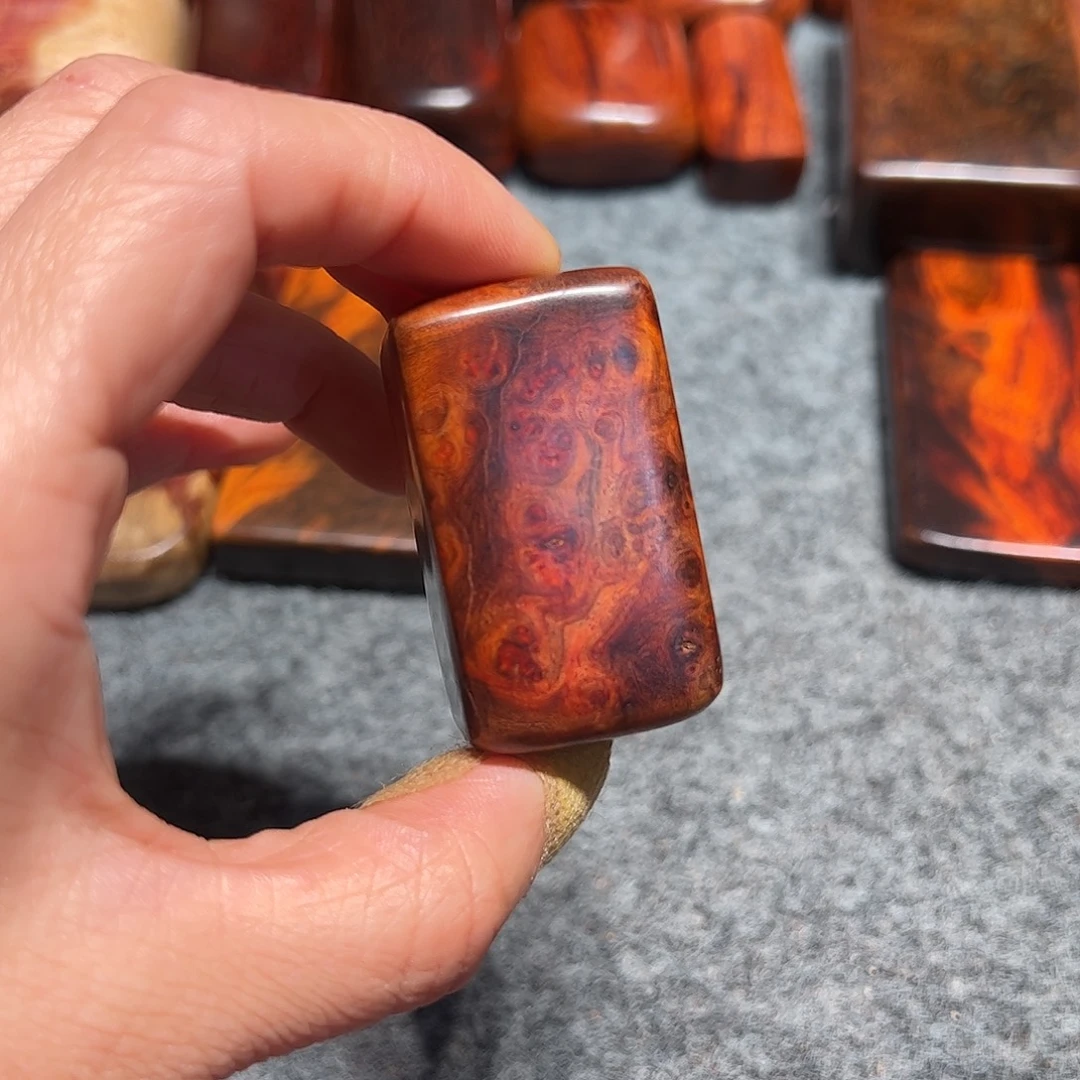 澪***点交趾黄檀（大红酸枝）