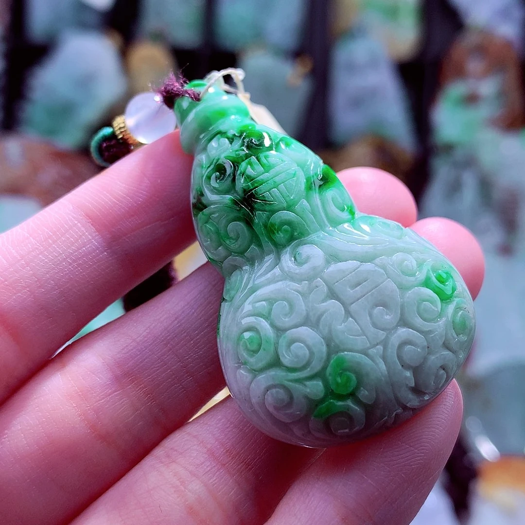 颈饰未镶嵌翡翠天然