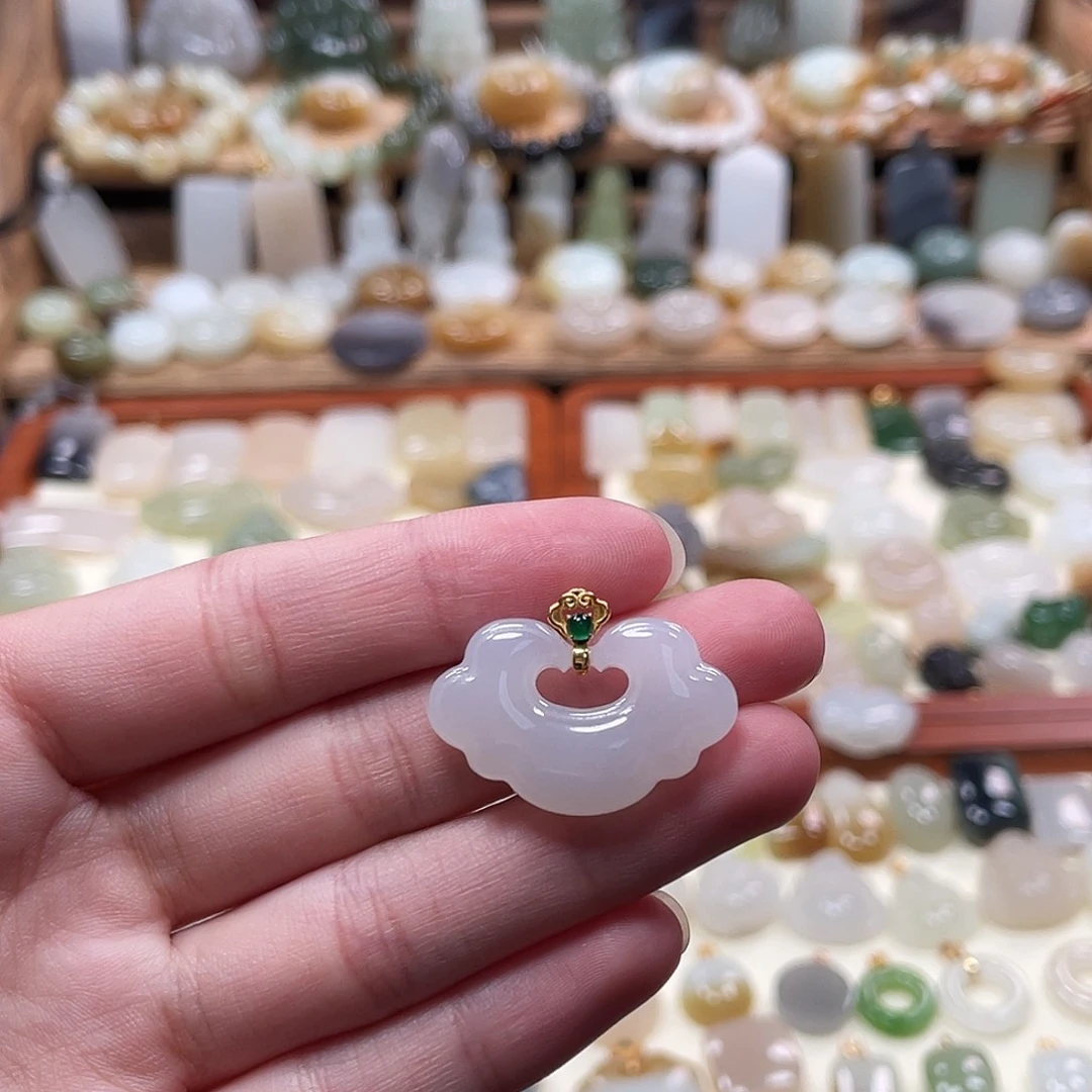 和田玉18K金镶嵌吊坠(不含链)