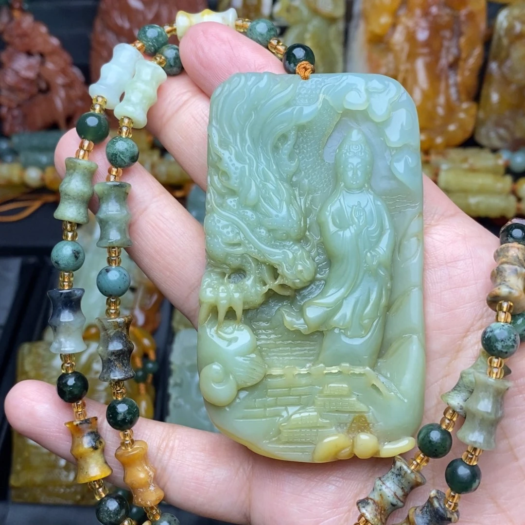 蛇纹石玉未镶嵌颈饰