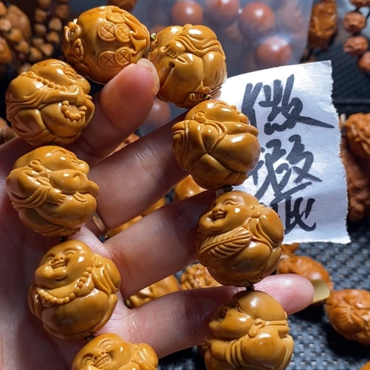 橄榄核吊坠斯***斯微上色