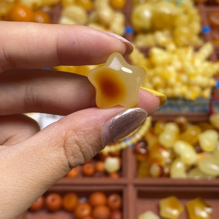 小***鱼蜜蜡未镶嵌珠宝奇石俏色小星星