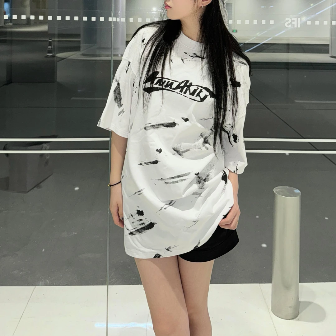张千万 x ANNAKIKI Logo涂鸦笔触印花T恤 3D2A0204H179