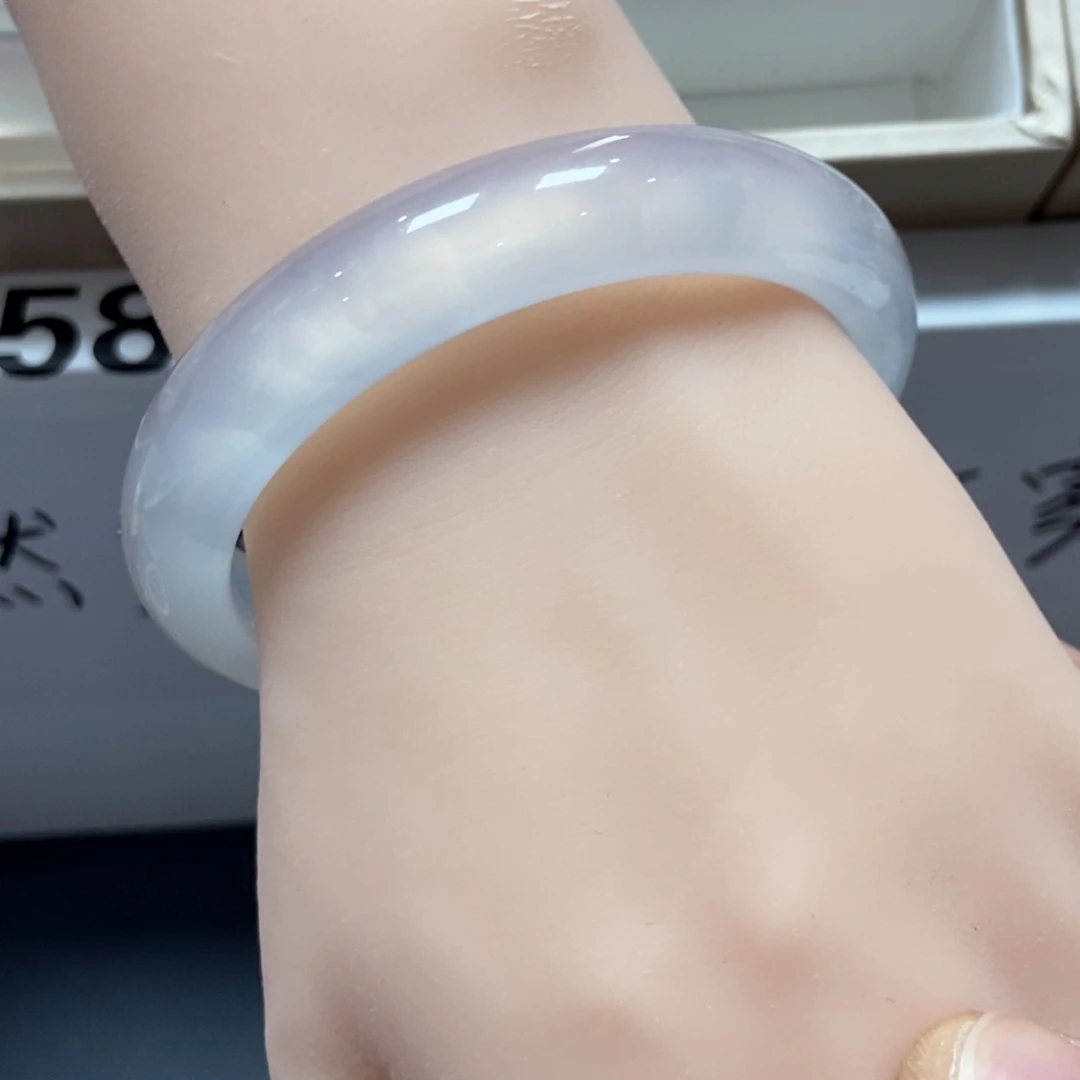小****玛瑙/玉髓手镯未镶嵌773