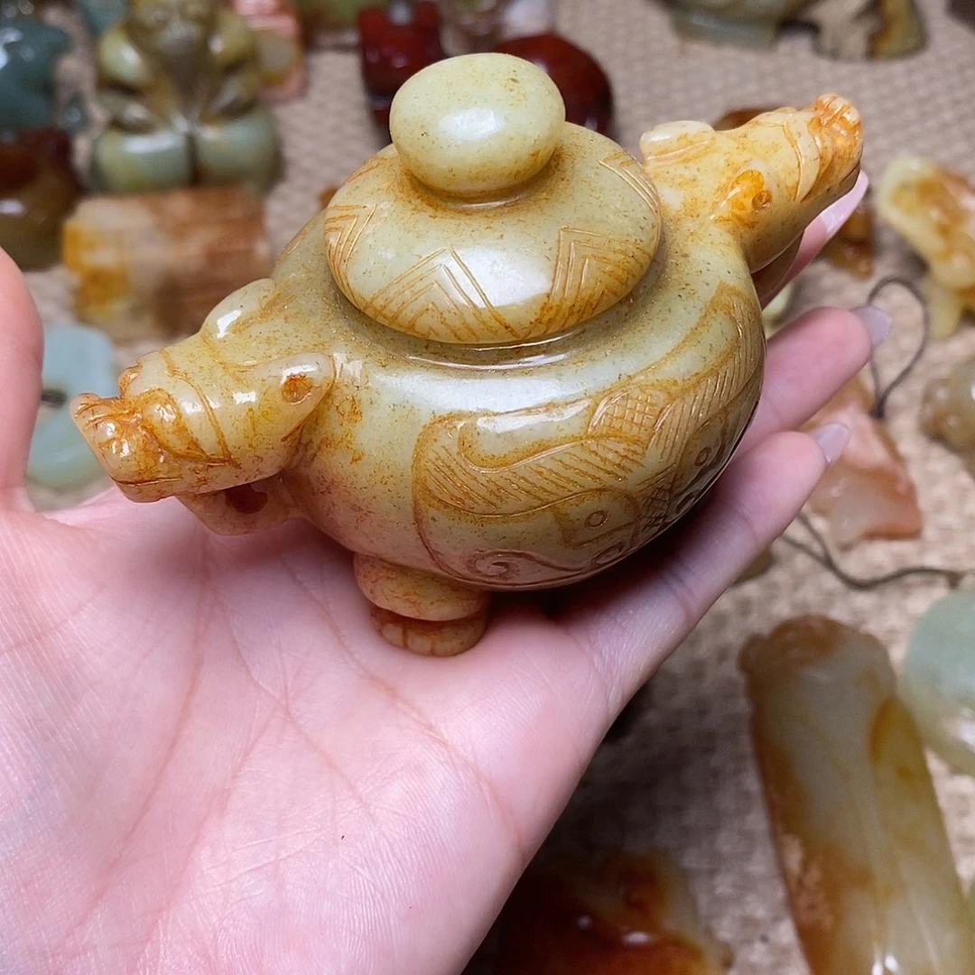 粉****和田玉未镶嵌颈饰