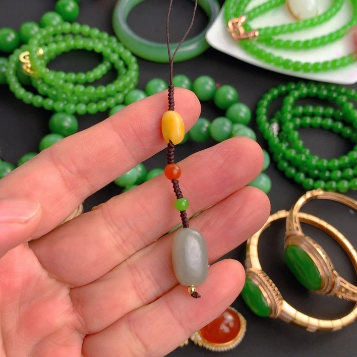 和田玉手机挂未镶嵌