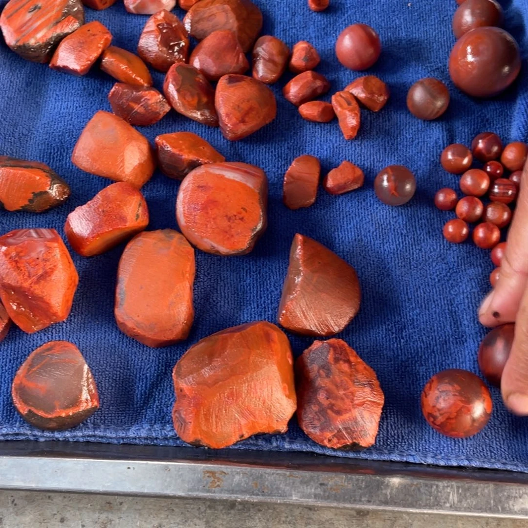 南红玛瑙未镶嵌颈饰