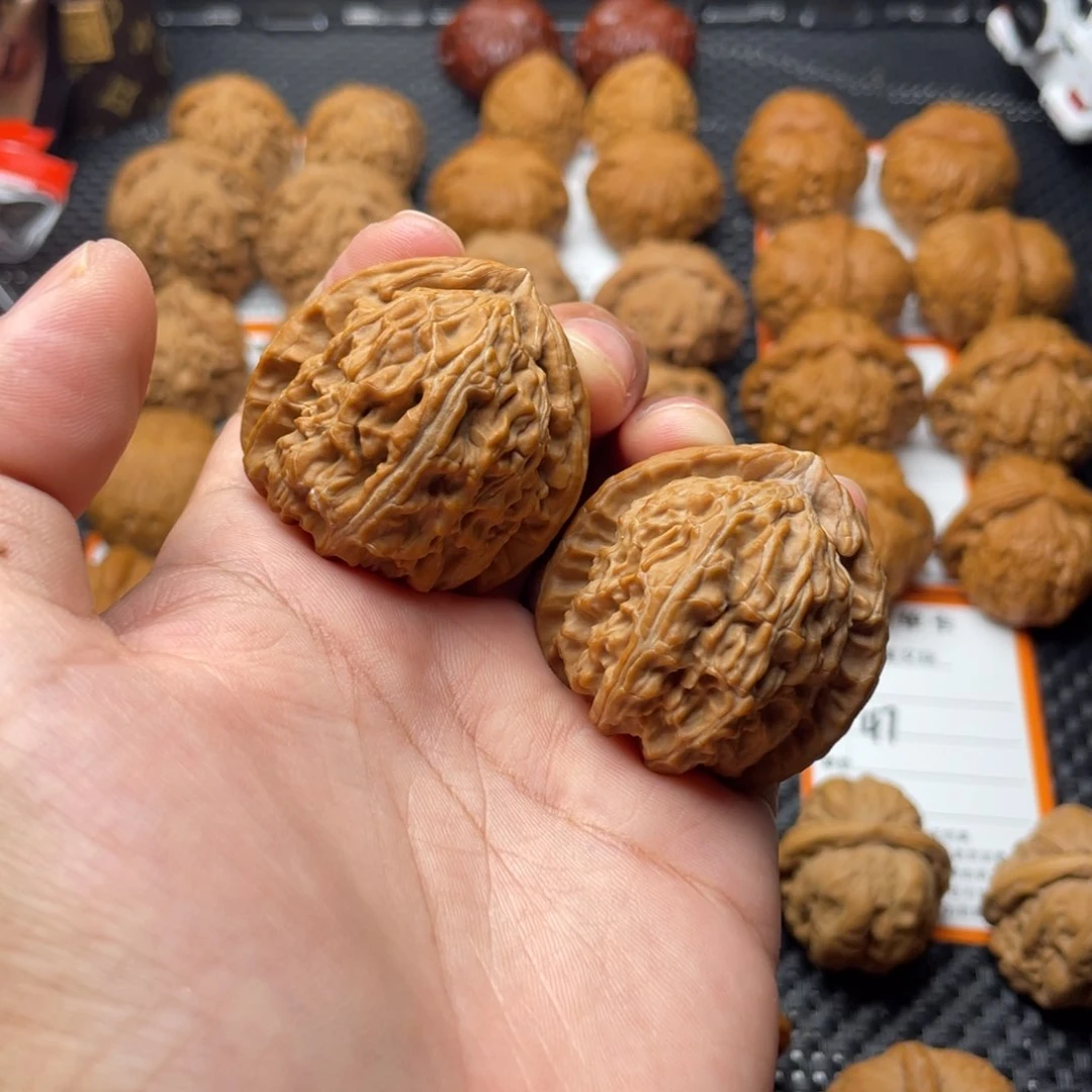 把件文玩核桃三角白39全品头货