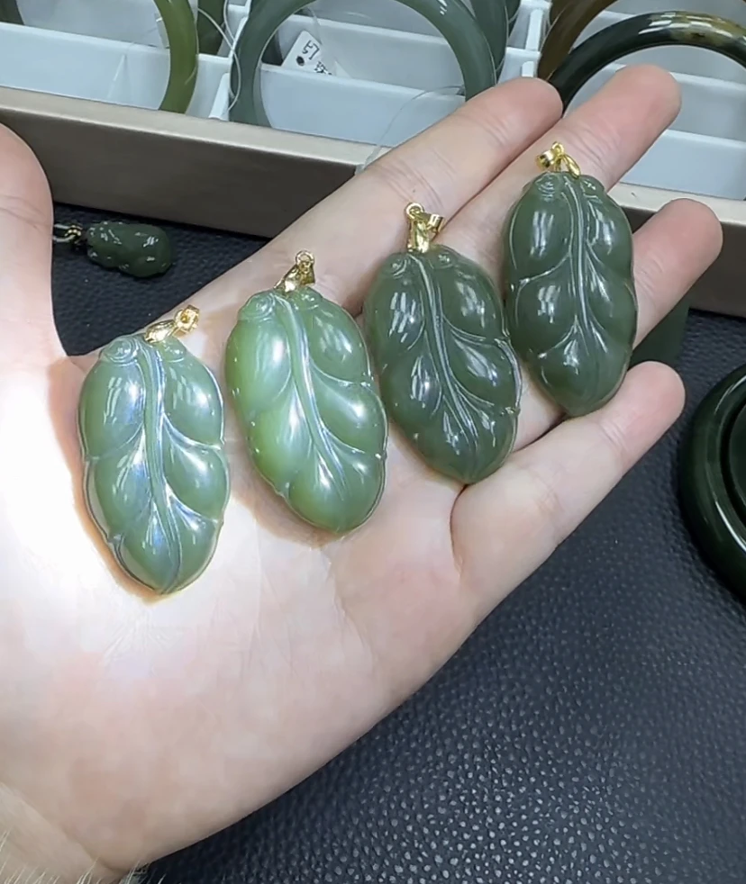 新疆纯天然和田玉一叶暴富拍一发一多样性发