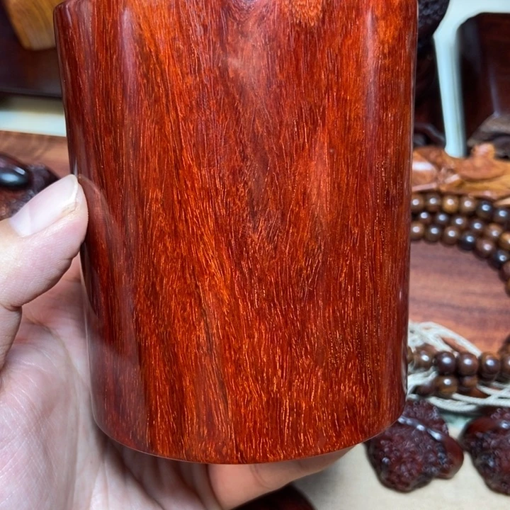 檀香紫檀（小叶紫檀）笔筒