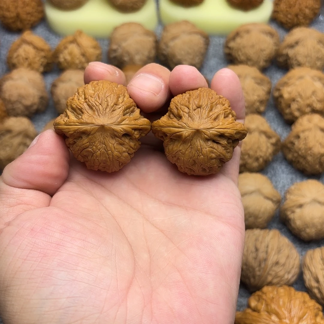 _***v文玩核桃吊坠41尺，铁锤