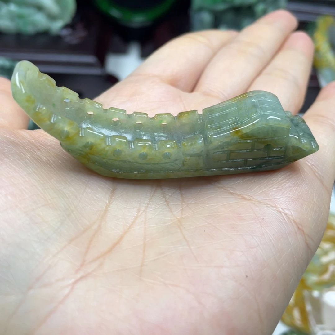 翡翠未镶嵌颈饰牌子