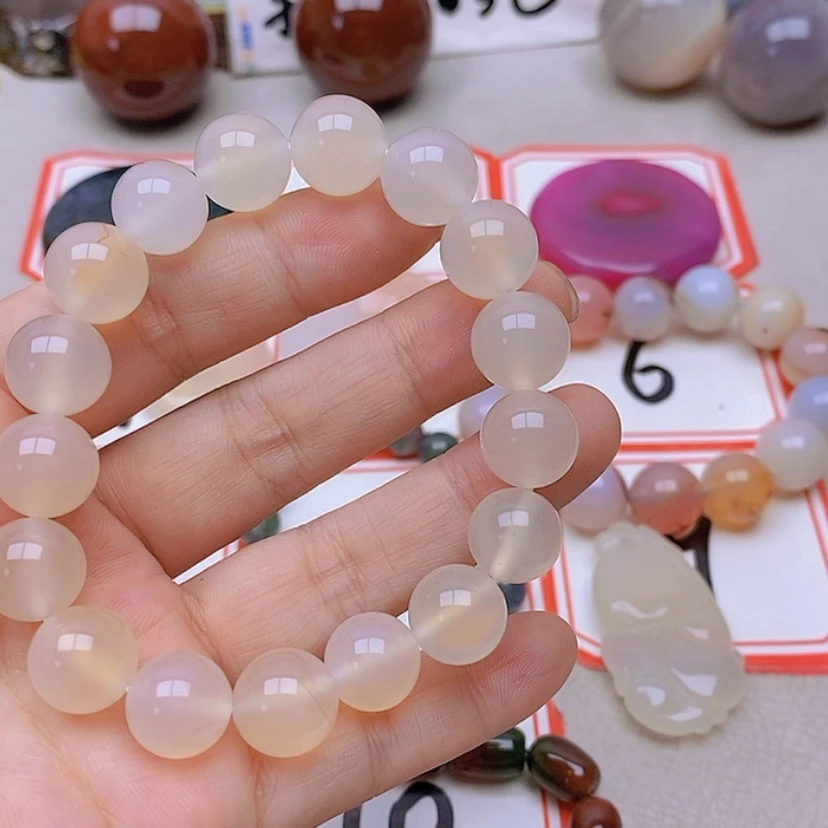 【闪购商品】玛瑙/玉髓未镶嵌珠宝半成品?****