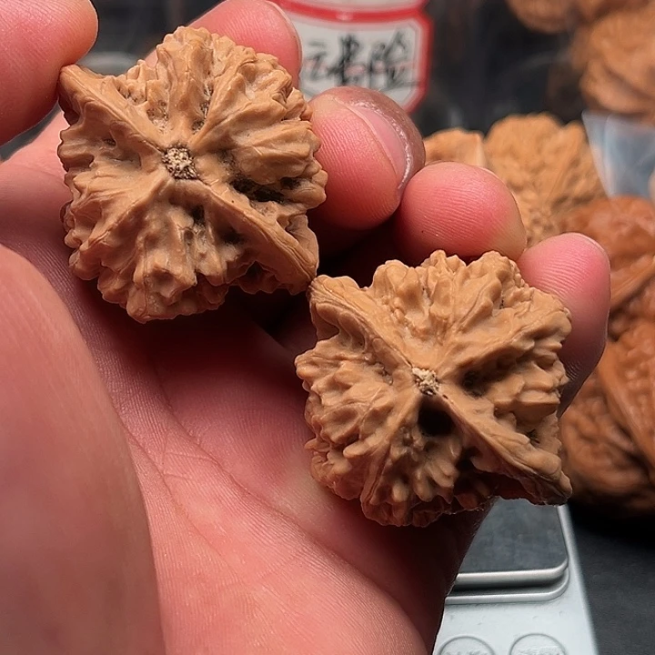 文玩核桃把件罗汉堂43