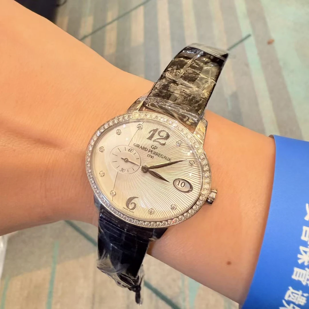 99新 Girard- Perregaux/芝柏表 自动机械,33x38,精钢.251029002