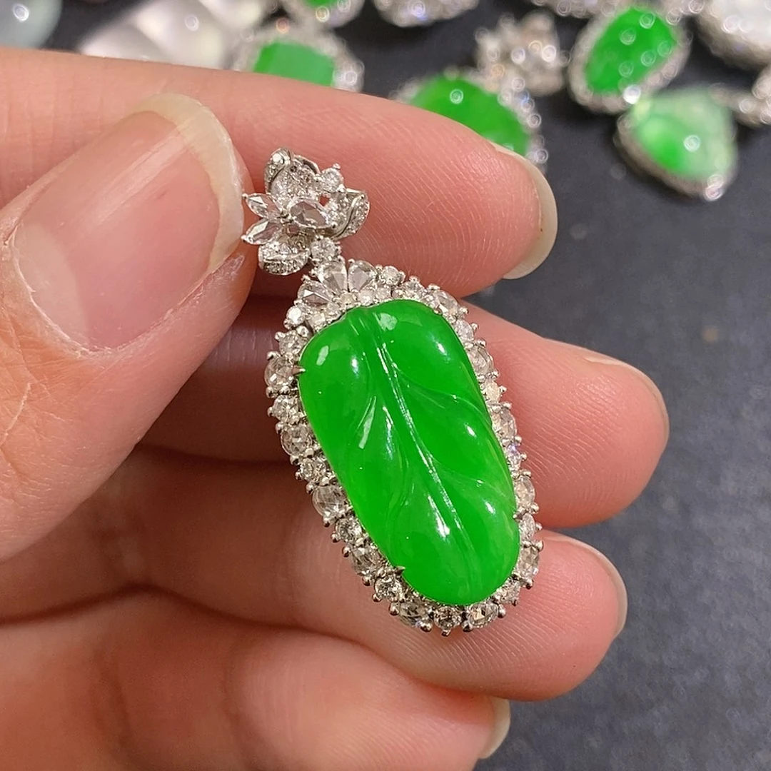 翡翠颈饰18K金镶嵌天然缅甸A货翡翠