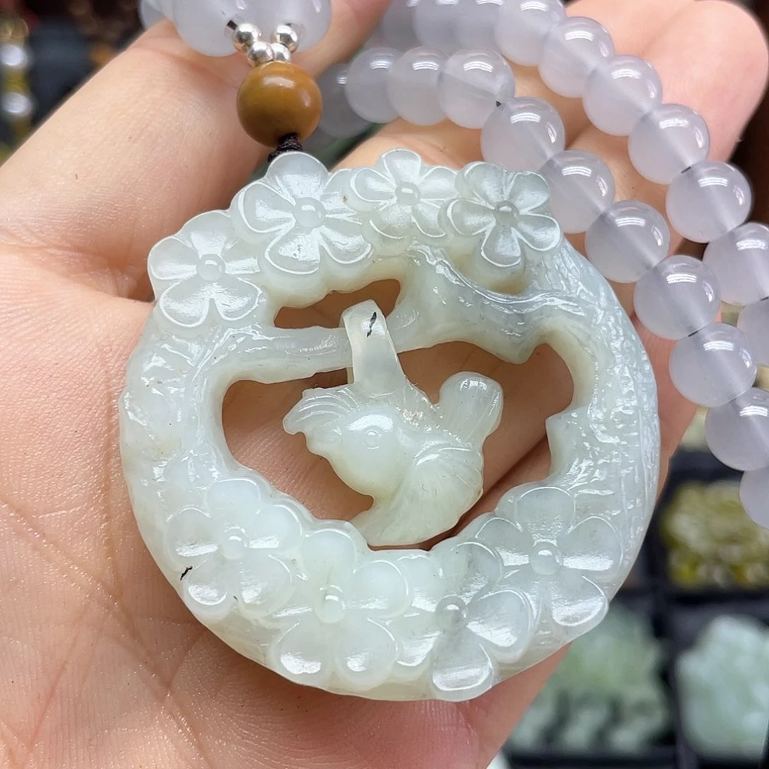 蛇纹石玉未镶嵌颈饰