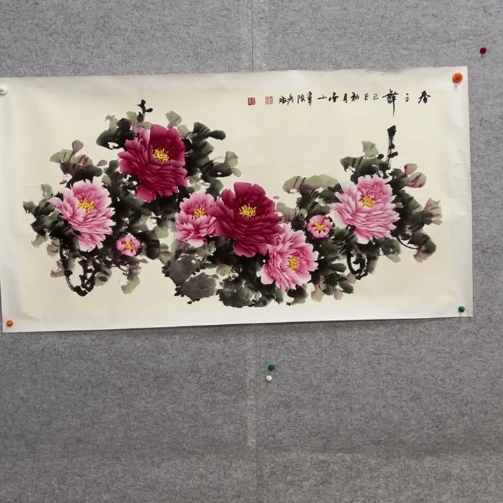 国画花鸟等图案为一体而
