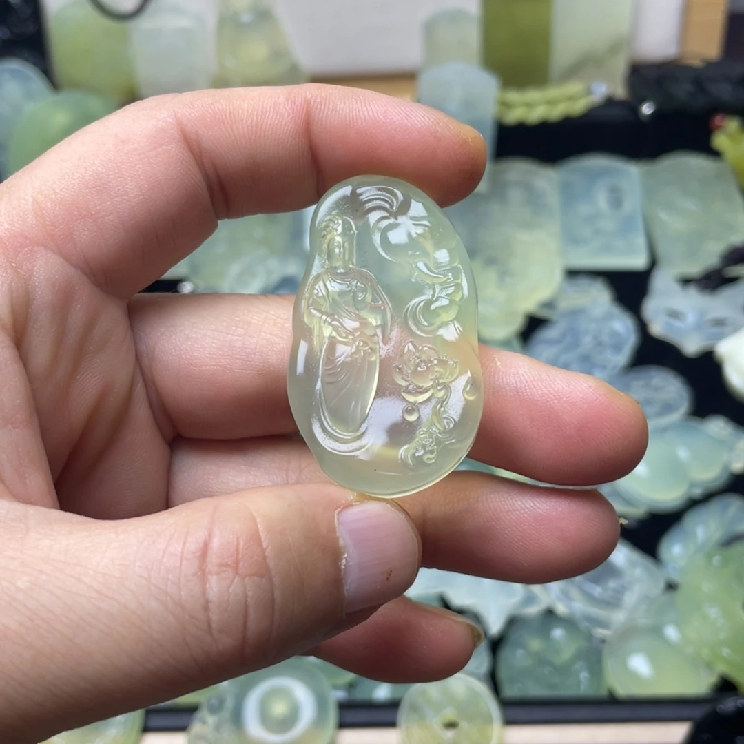 未镶嵌蛇纹石玉颈饰四**?