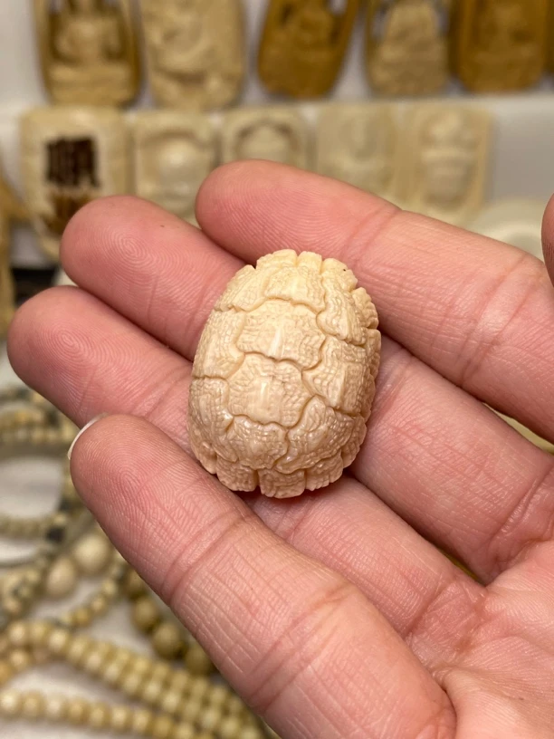 天然猛犸牙富甲天下水墨丹青吊坠