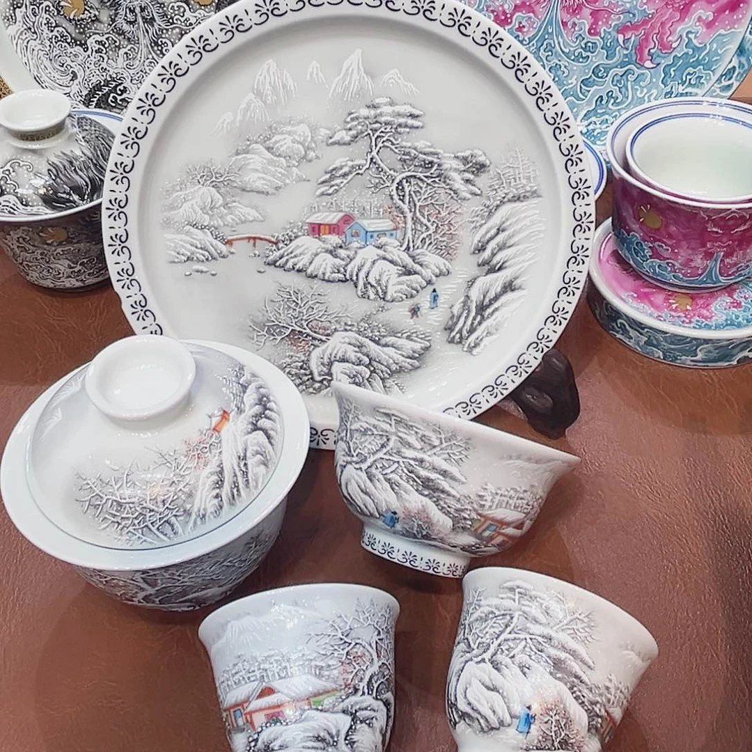 摆件景德镇陶瓷研究所从事生产经营