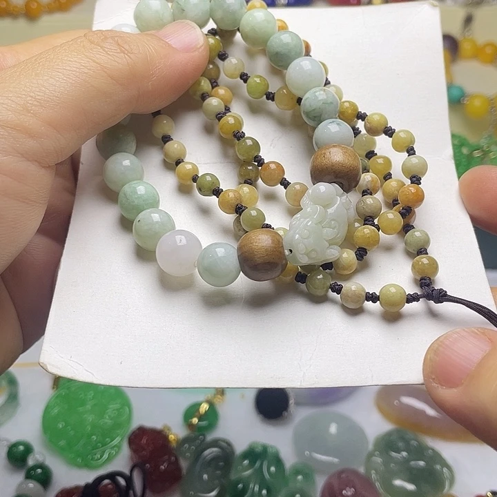 翡翠未镶嵌颈饰翡翠首饰