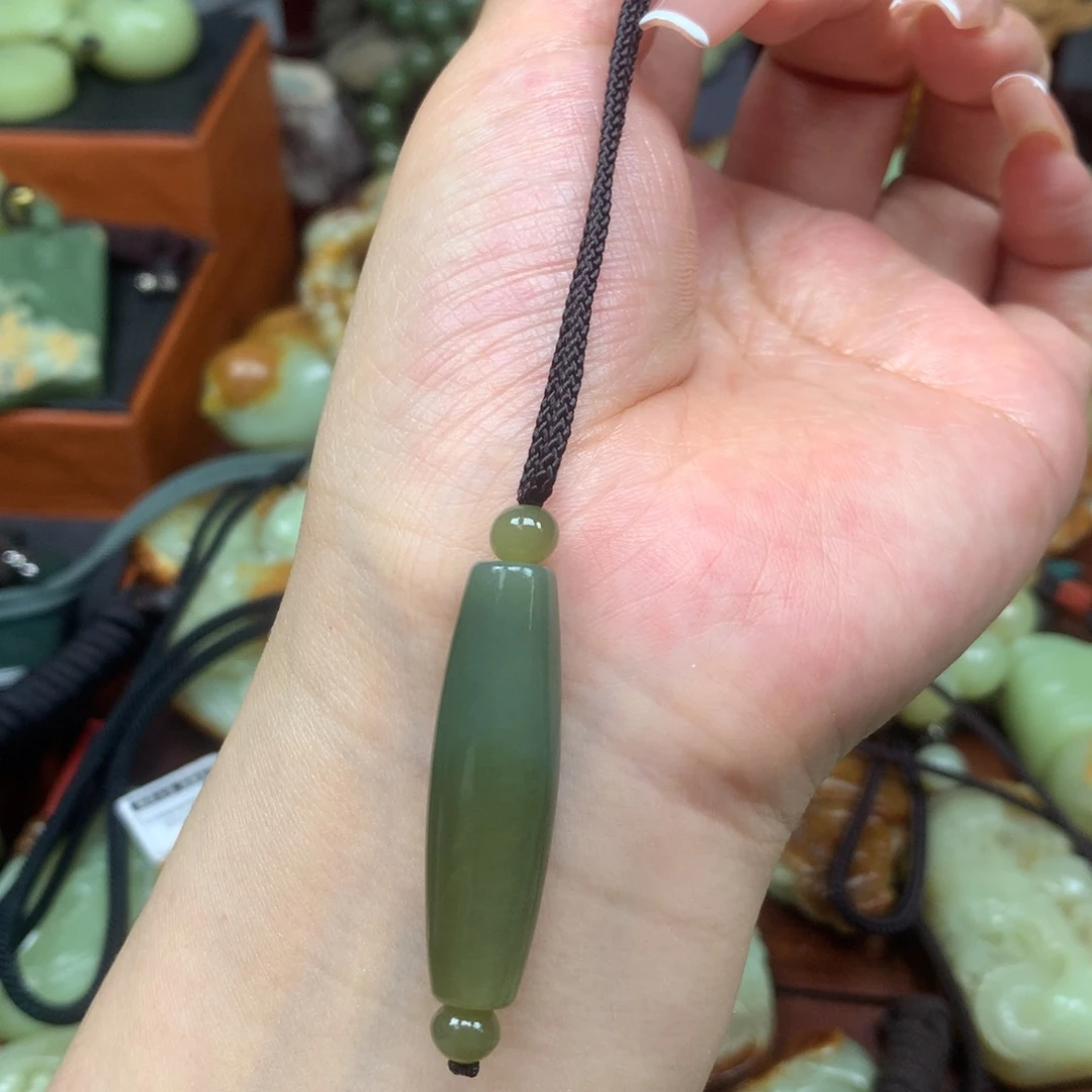 A***_岫岩老玉（透闪石质玉）未镶嵌挂件