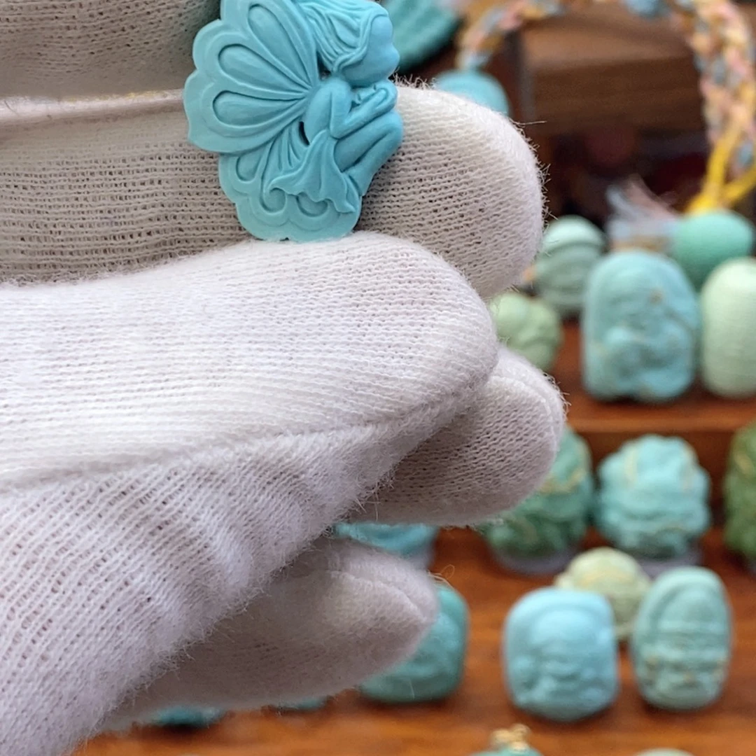 未镶嵌绿松石珠宝奇石