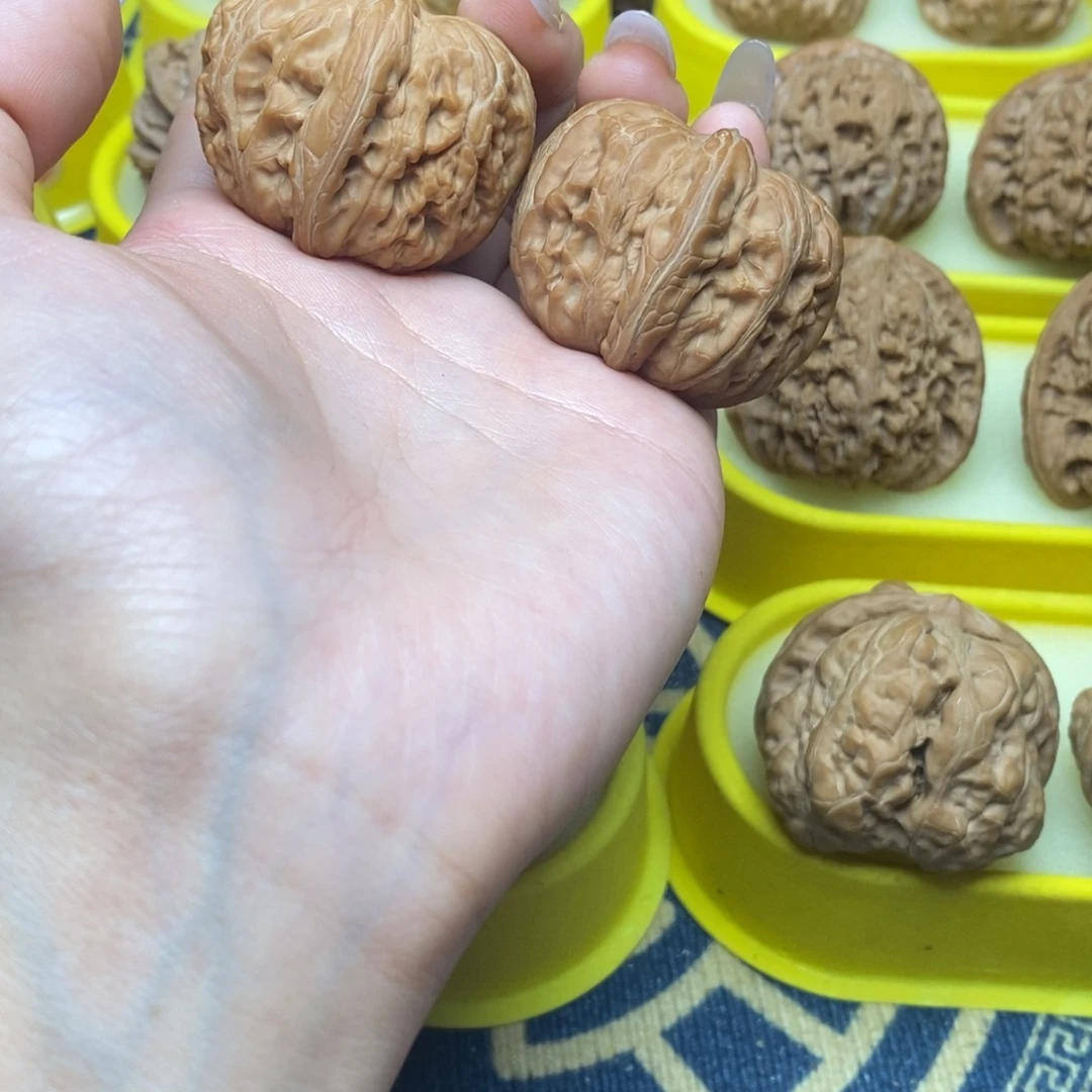 Z****文玩核桃把件41元宝