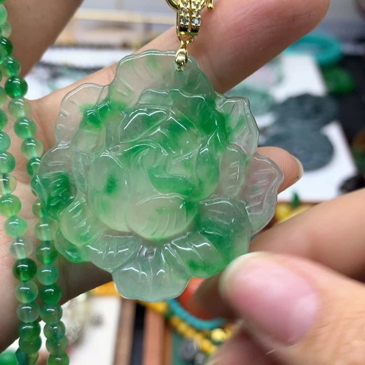 颈饰未镶嵌翡翠吊坠
