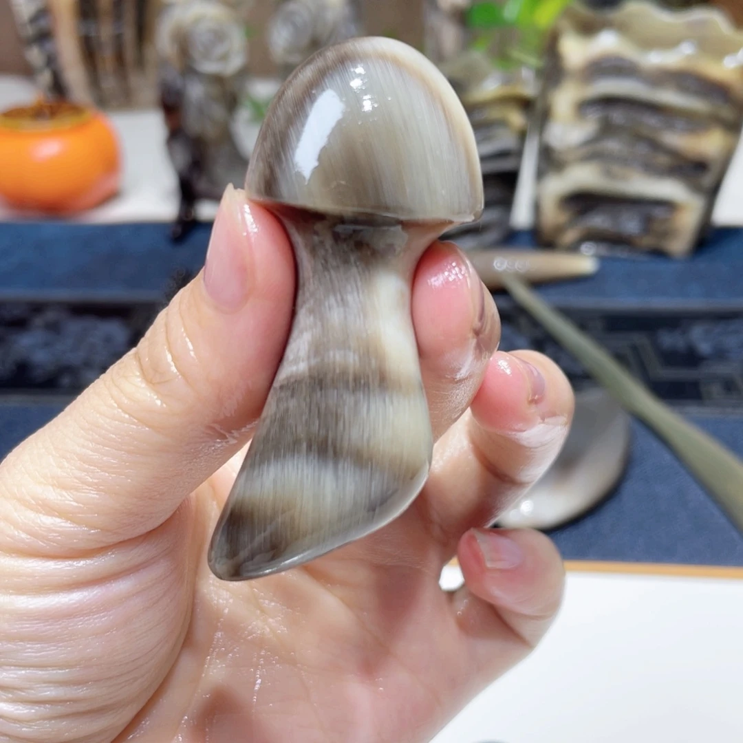福利秒黑金刚蘑菇