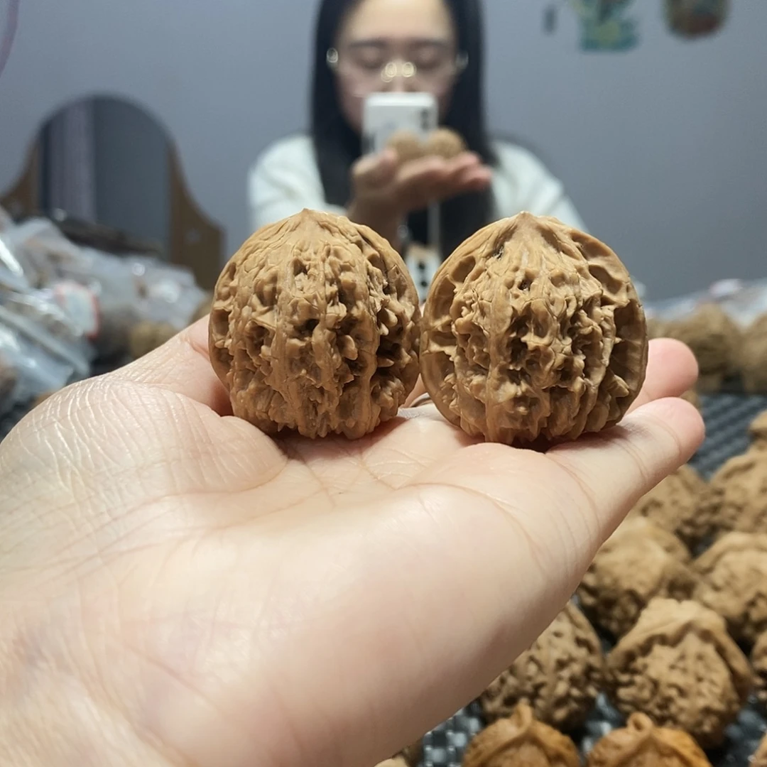 桃核吊坠梨木台36