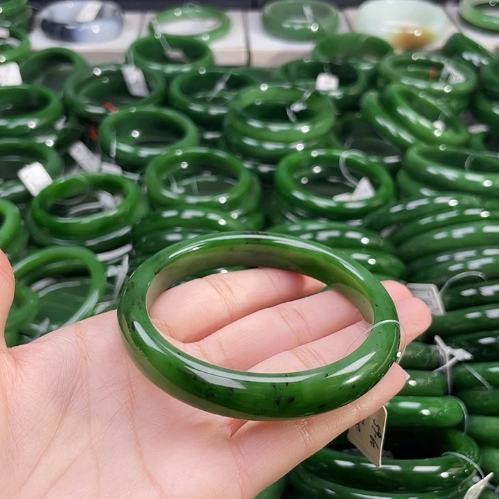 未镶嵌手镯和田玉（碧玉）