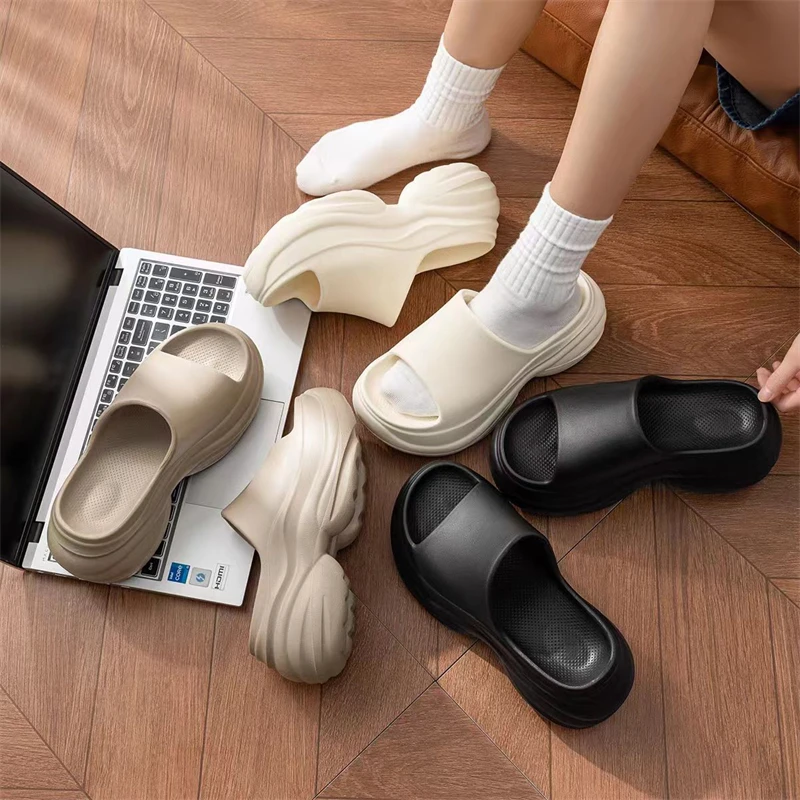 8.0踩屎感凉拖鞋女款2025夏季新款小个子增高透气休闲沙滩一字拖